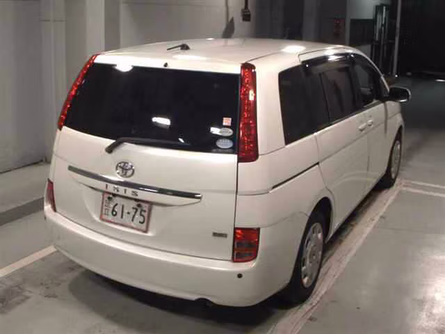 TOYOTA ISIS