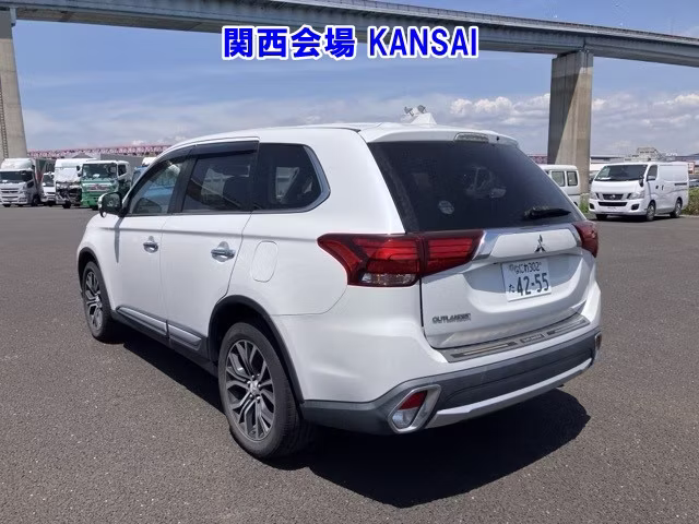 MITSUBISHI OUTLANDER
