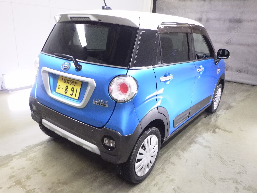 DAIHATSU CAST