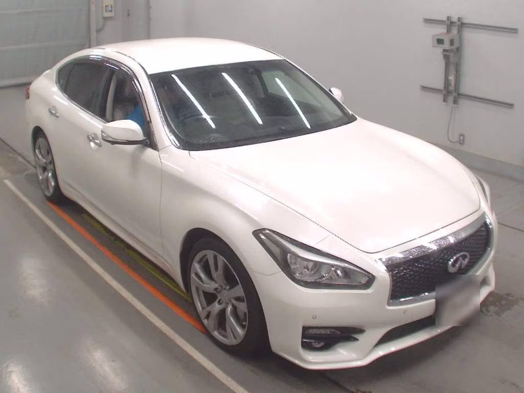 NISSAN FUGA