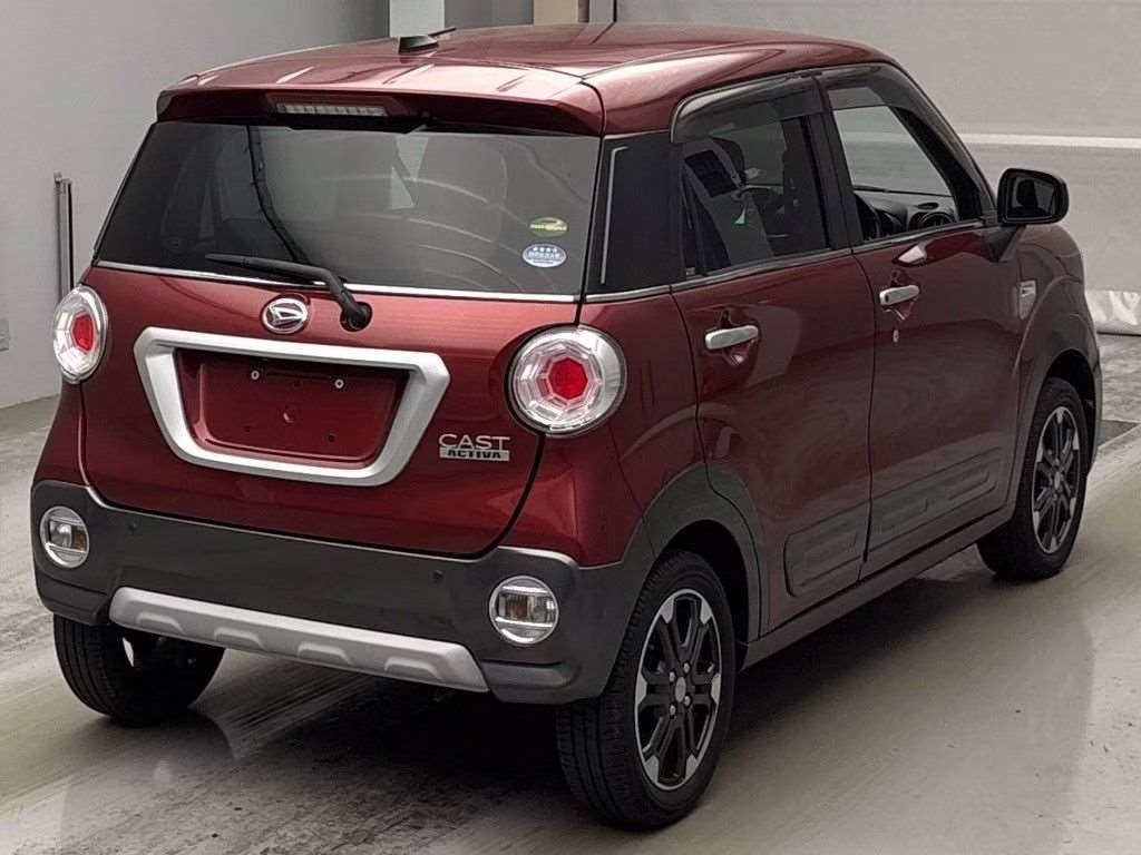 DAIHATSU CAST