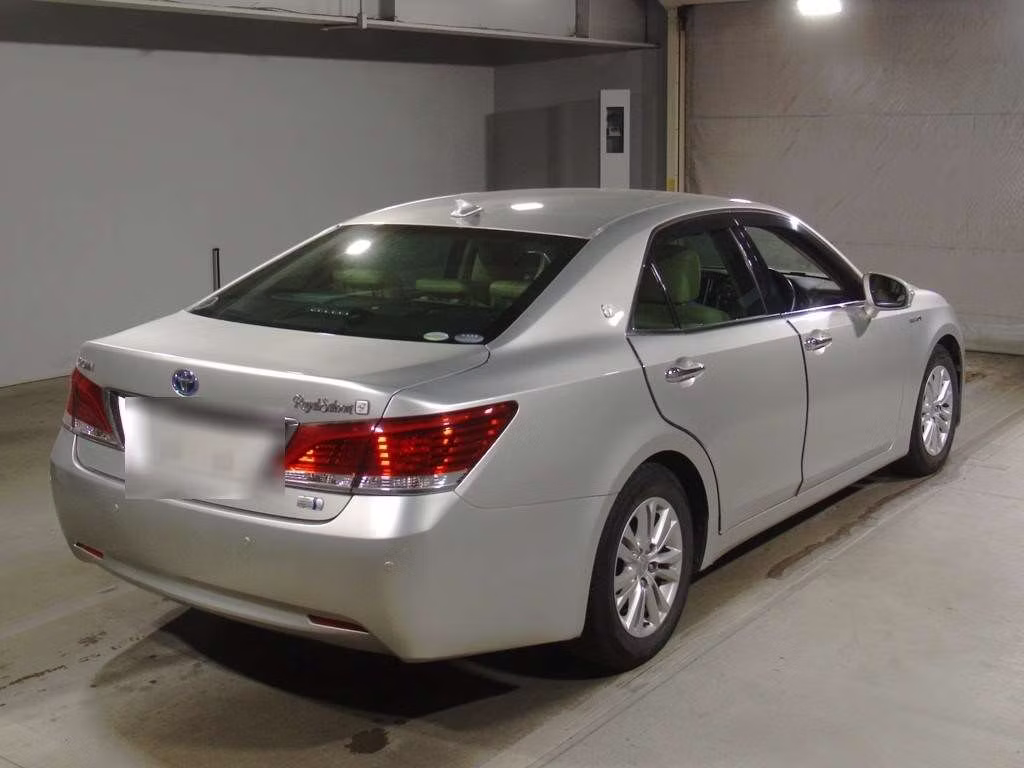 TOYOTA CROWN