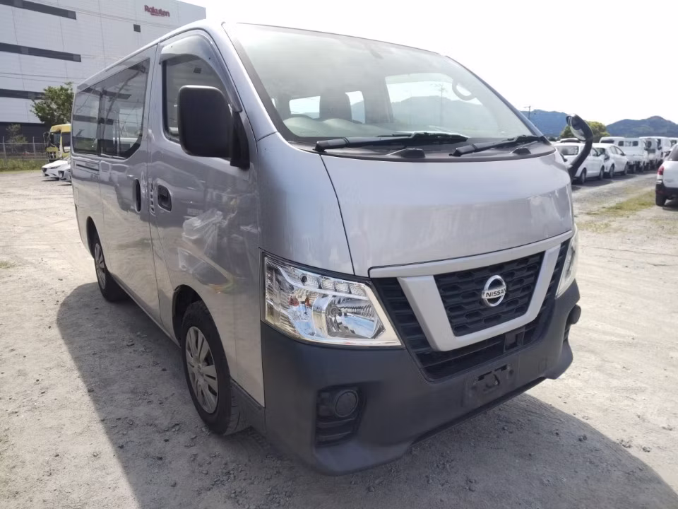 NISSAN NV350 CARAVAN