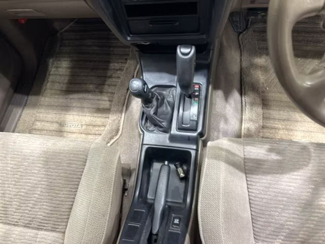 TOYOTA HILUX SURF