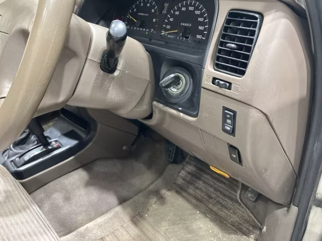 TOYOTA HILUX SURF