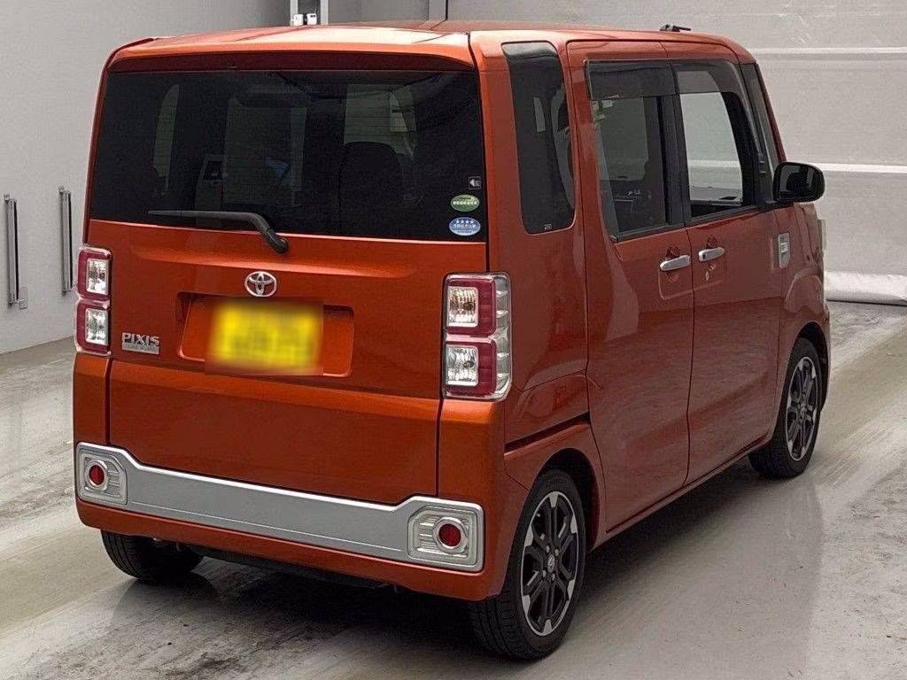TOYOTA PIXIS MEGA