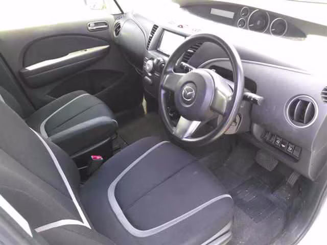 MAZDA BIANTE