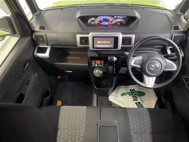 DAIHATSU WAKE