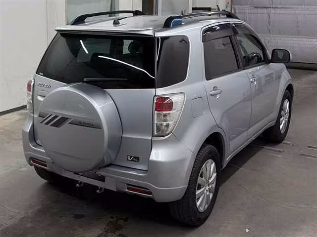 TOYOTA RUSH