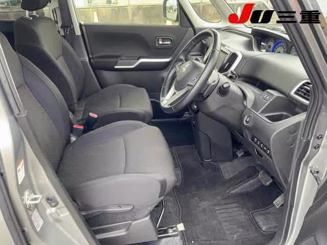 MITSUBISHI DELICA D:2