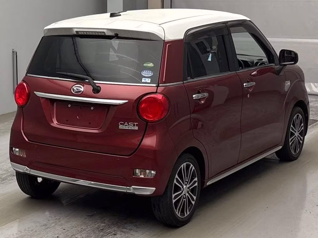 DAIHATSU CAST