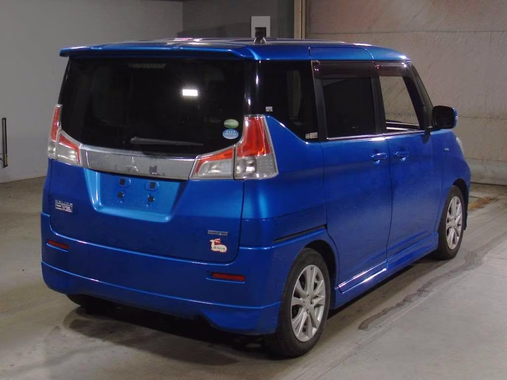 MITSUBISHI DELICA D:2