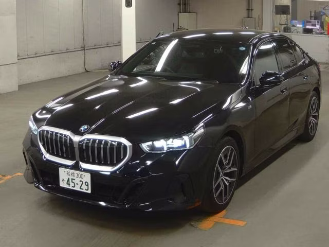 BMW 5-SERIES