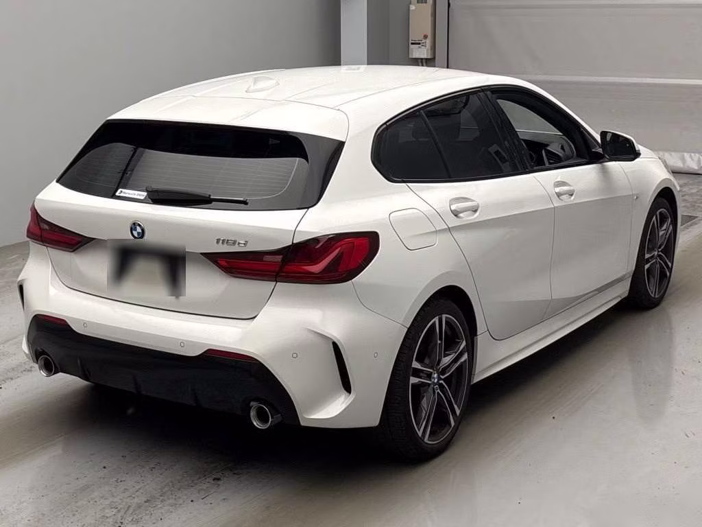 BMW 1-SERIES
