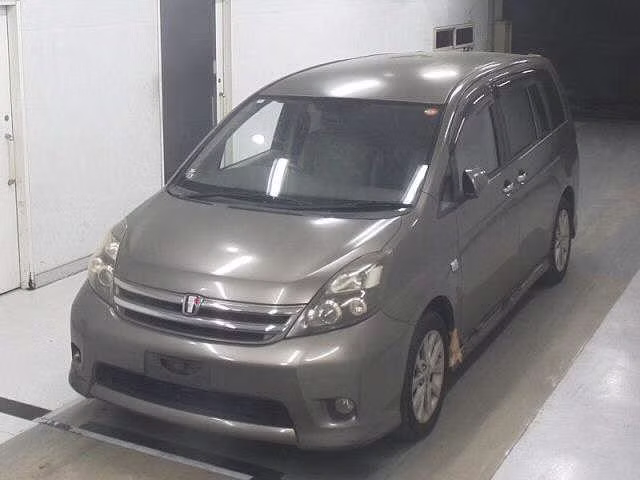 TOYOTA ISIS