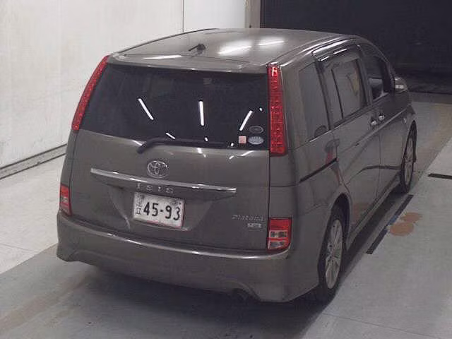 TOYOTA ISIS