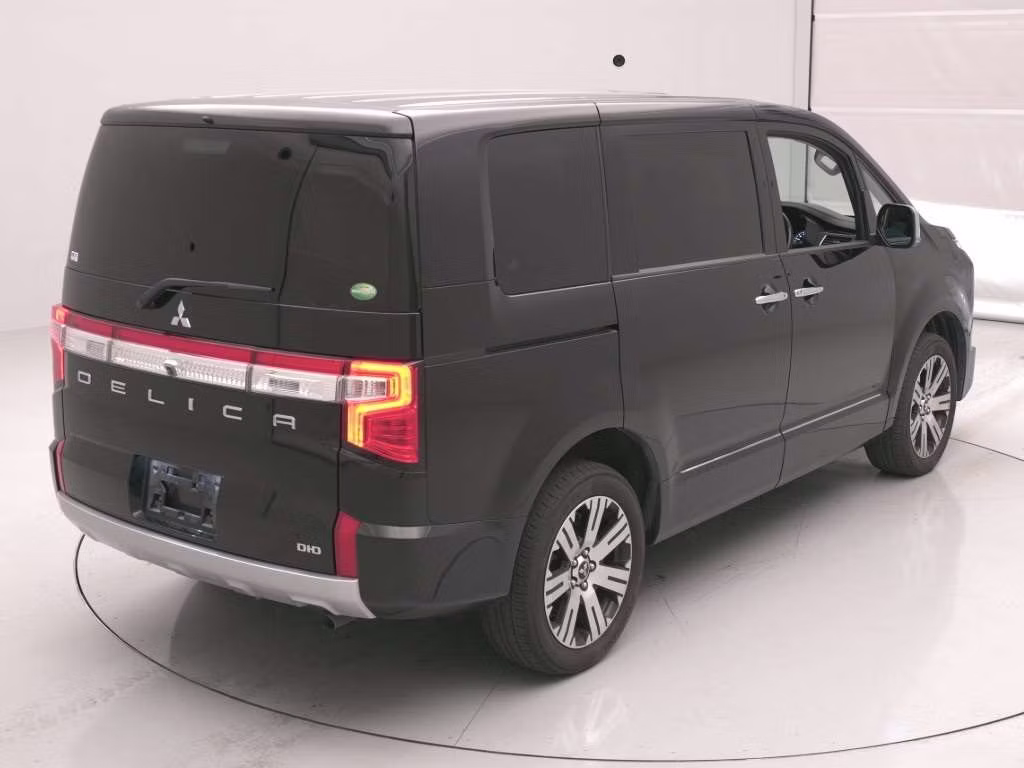 MITSUBISHI DELICA D:5