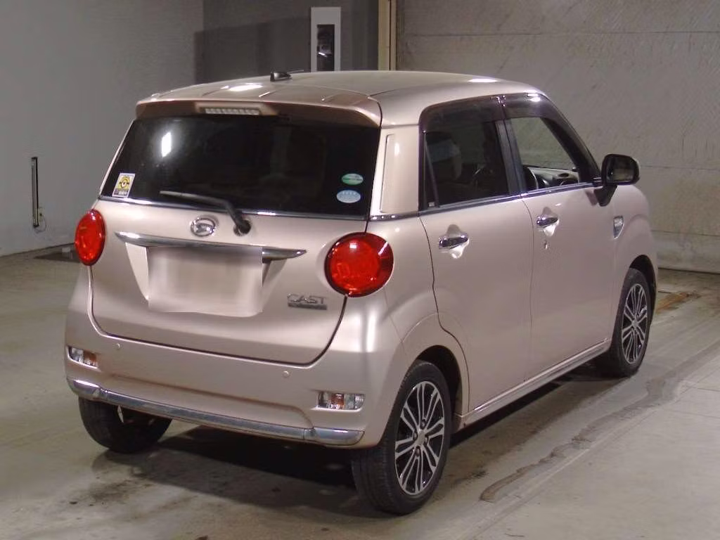 DAIHATSU CAST