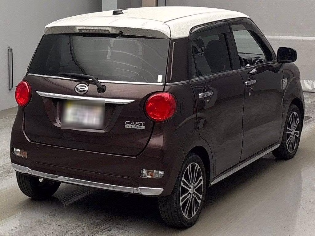 DAIHATSU CAST