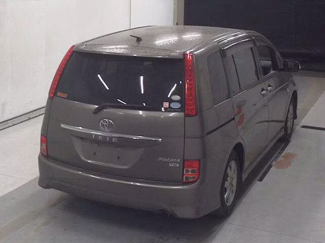 TOYOTA ISIS