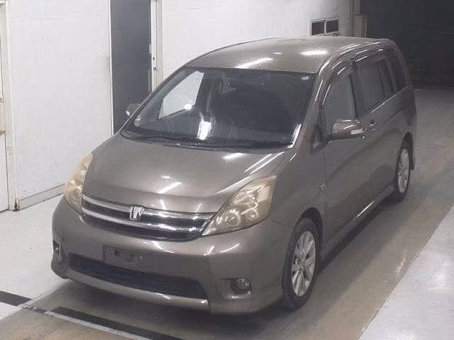 TOYOTA ISIS