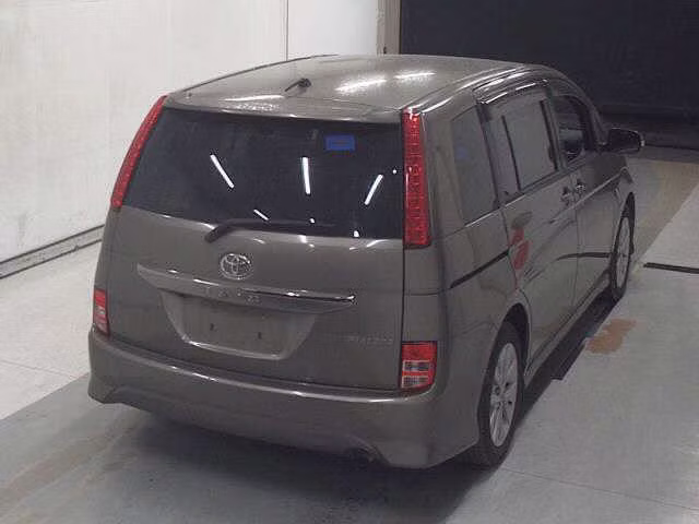 TOYOTA ISIS