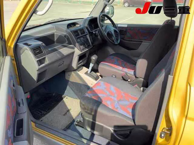 MITSUBISHI PAJERO MINI