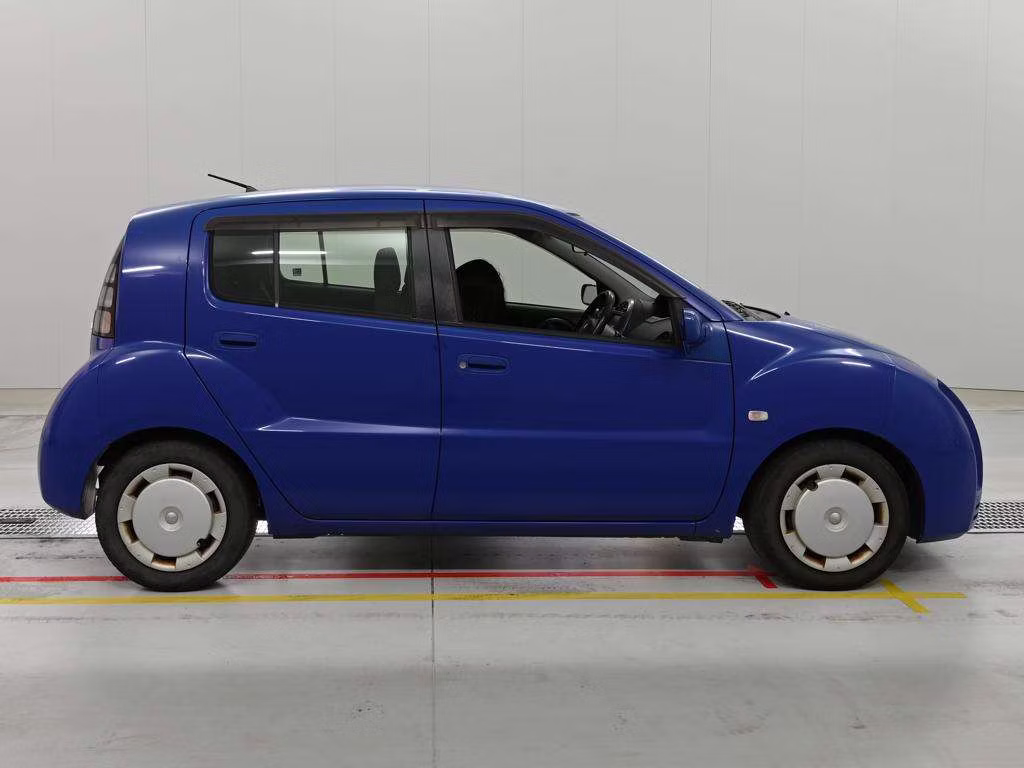 TOYOTA WILL CYPHA