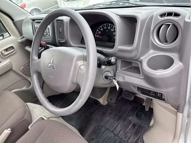 MITSUBISHI MINICAB