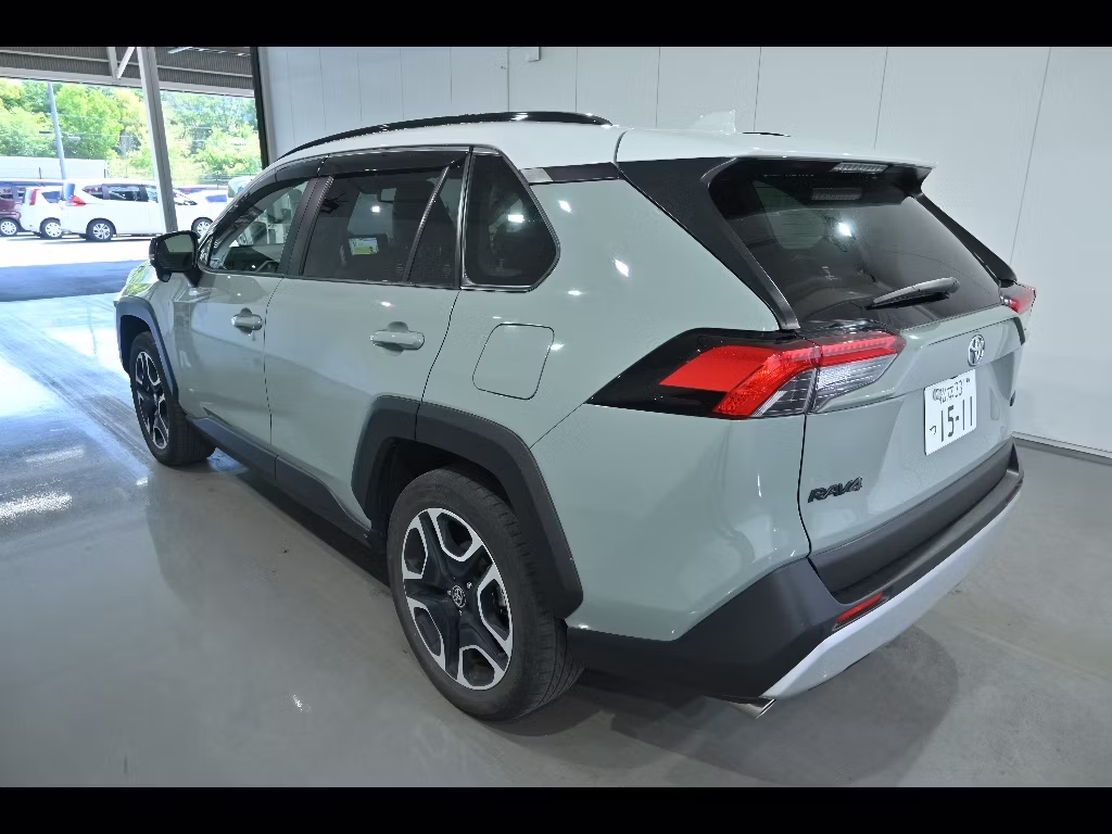 TOYOTA RAV4