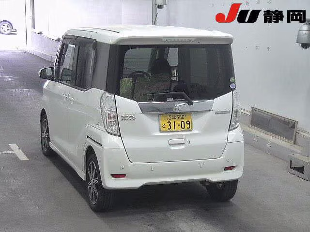 MITSUBISHI EK SPACE