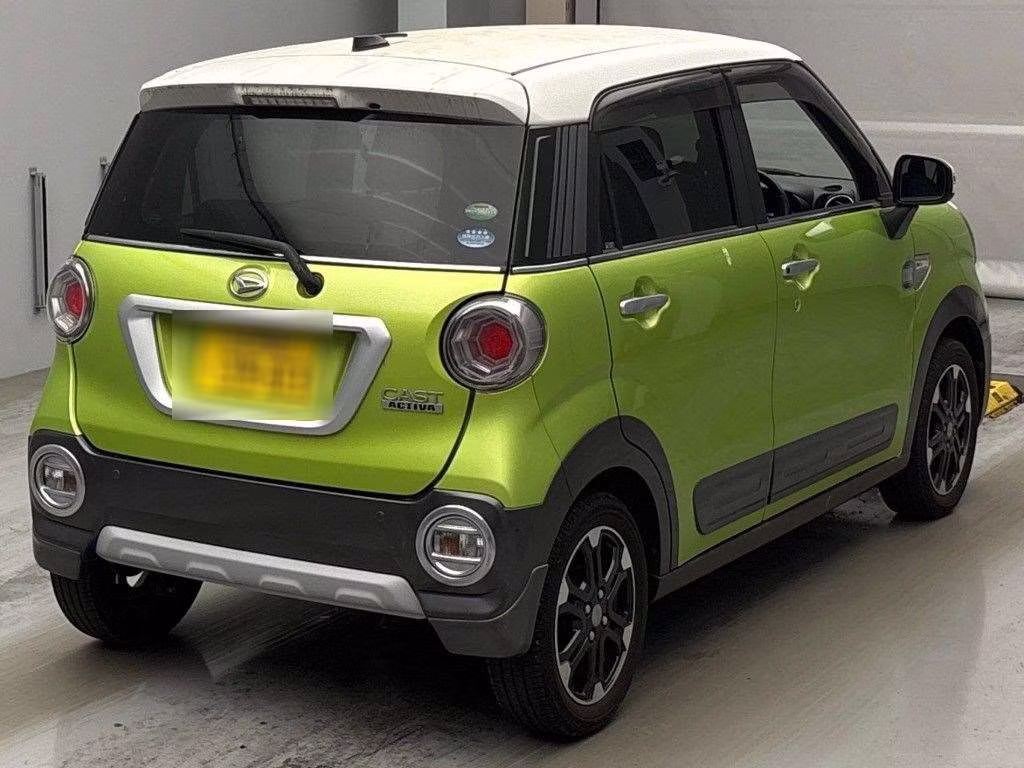 DAIHATSU CAST