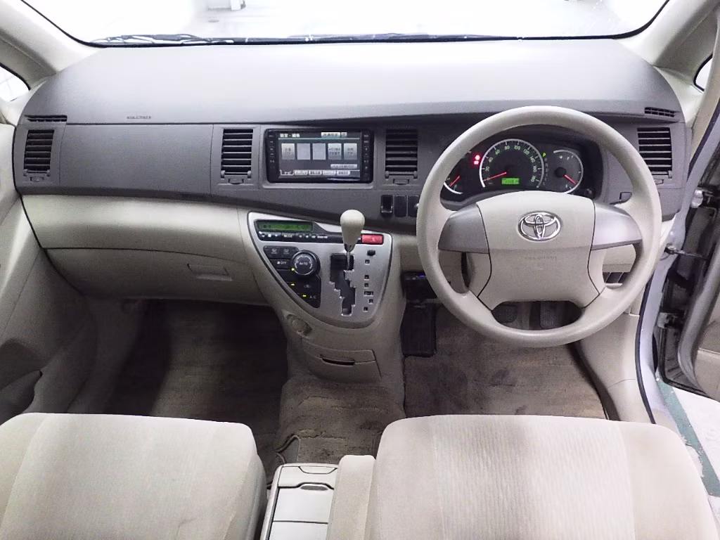 TOYOTA ISIS