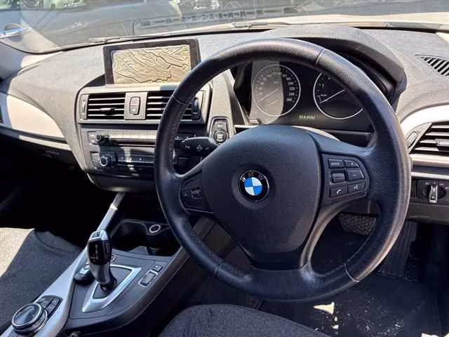 BMW 1-SERIES