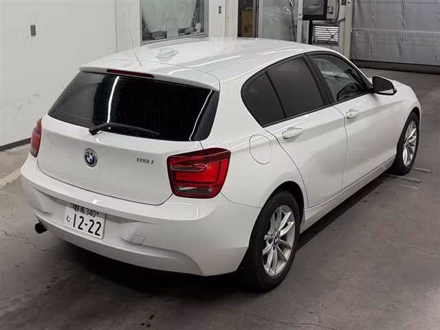 BMW 1-SERIES