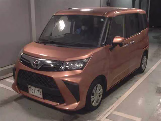 TOYOTA ROOMY