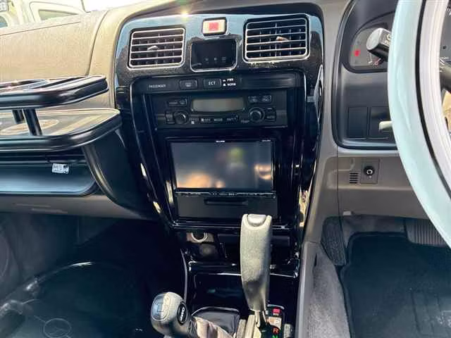 TOYOTA HILUX SURF