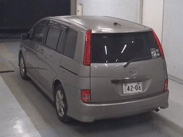 TOYOTA ISIS