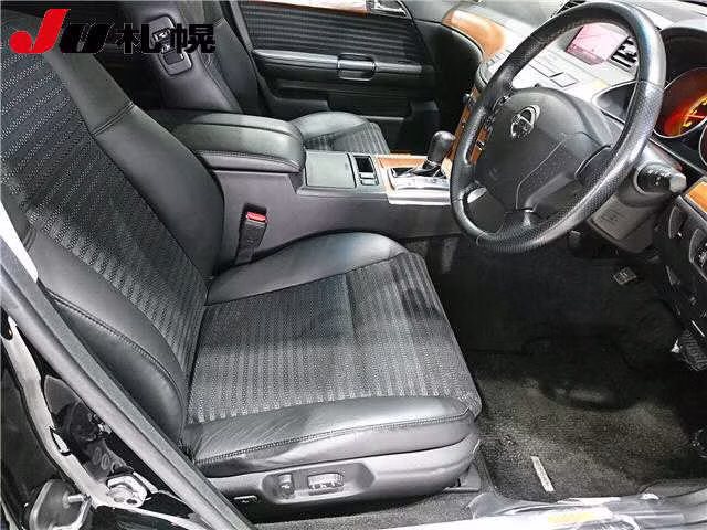 NISSAN FUGA