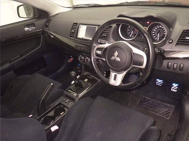 MITSUBISHI LANCER EVOLUTION