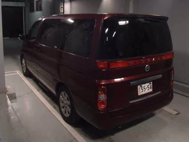 NISSAN ELGRAND