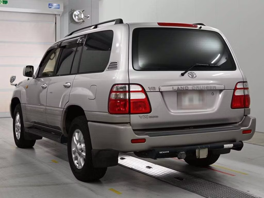 TOYOTA LAND CRUISER
