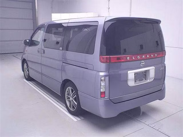 NISSAN ELGRAND