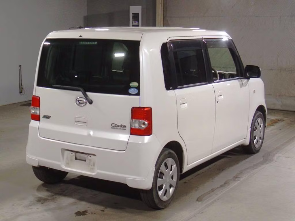 DAIHATSU MOVE CONTE