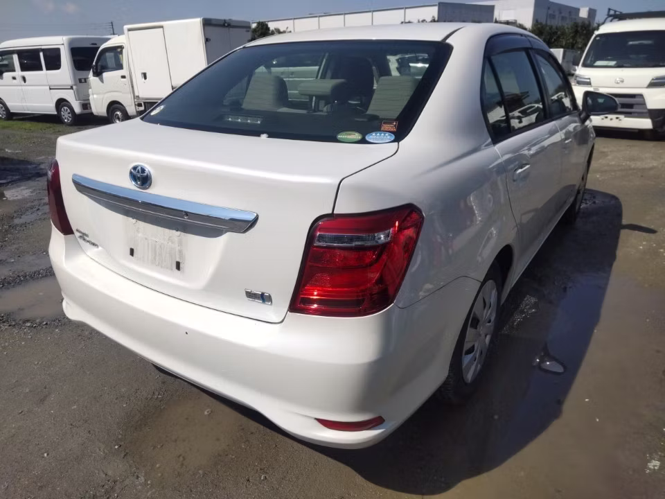 TOYOTA COROLLA AXIO
