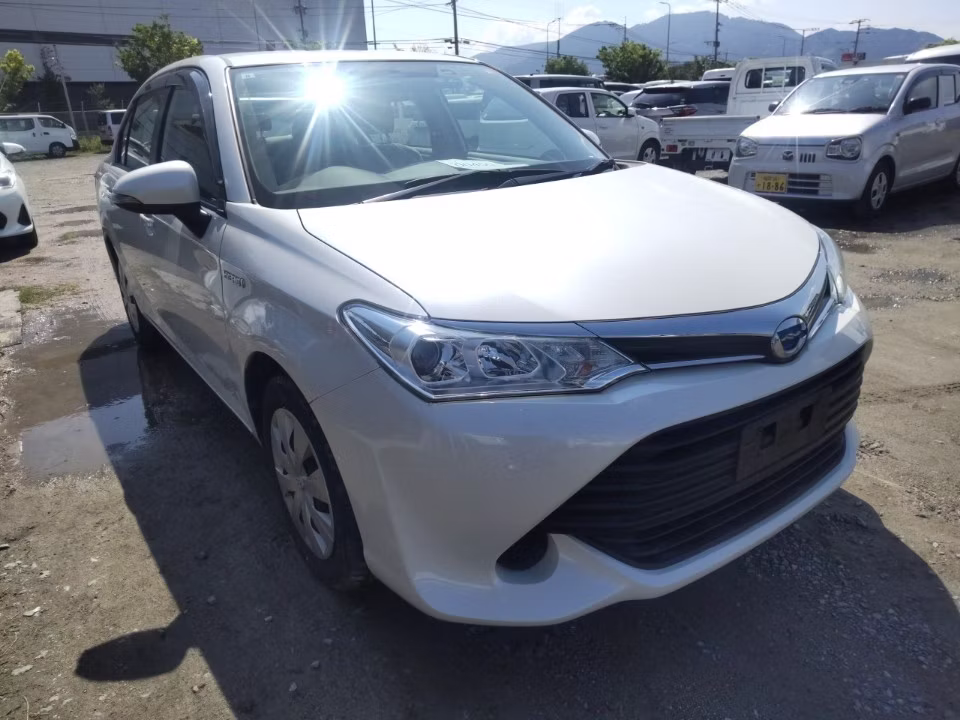 TOYOTA COROLLA AXIO