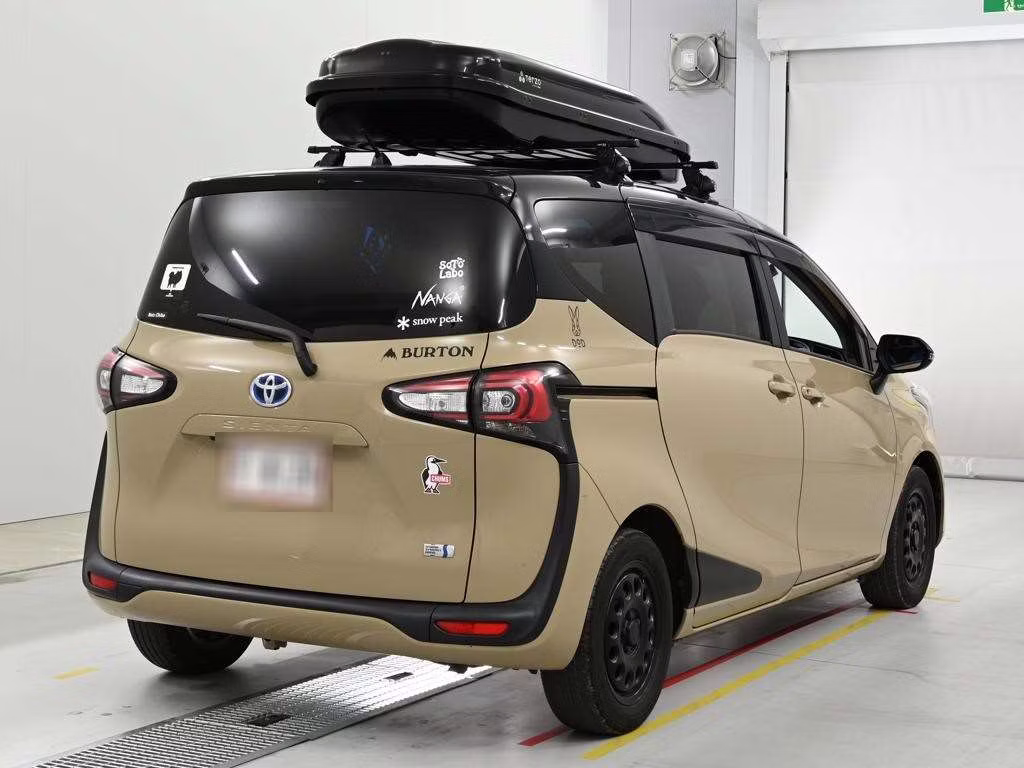 TOYOTA SIENTA
