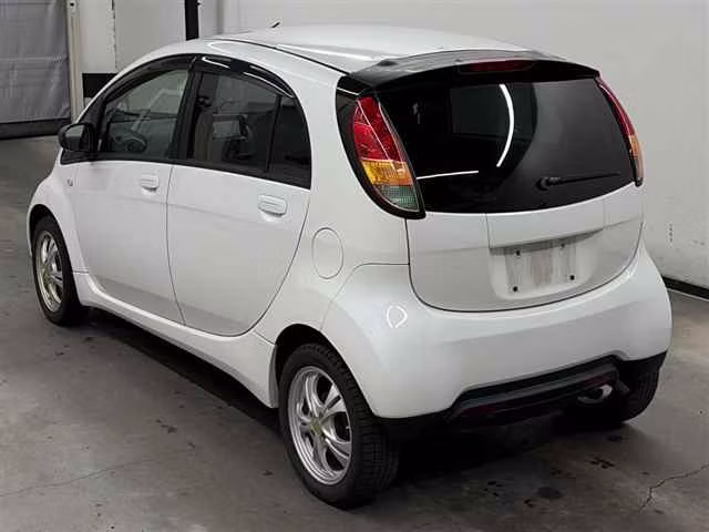 MITSUBISHI I