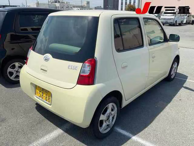 DAIHATSU ESSE