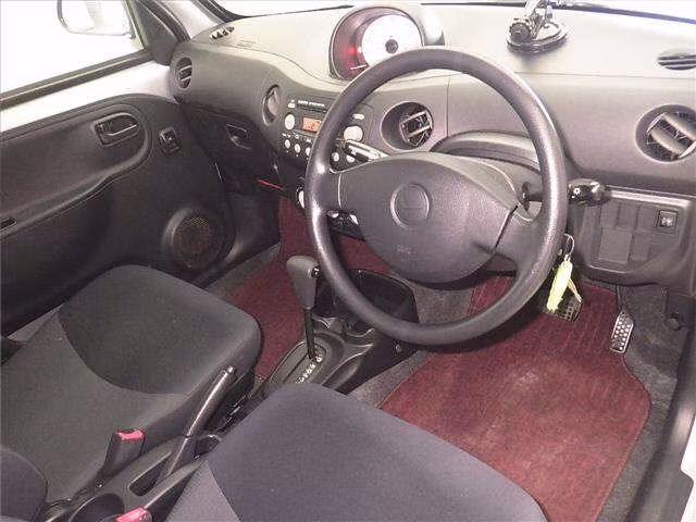 DAIHATSU ESSE